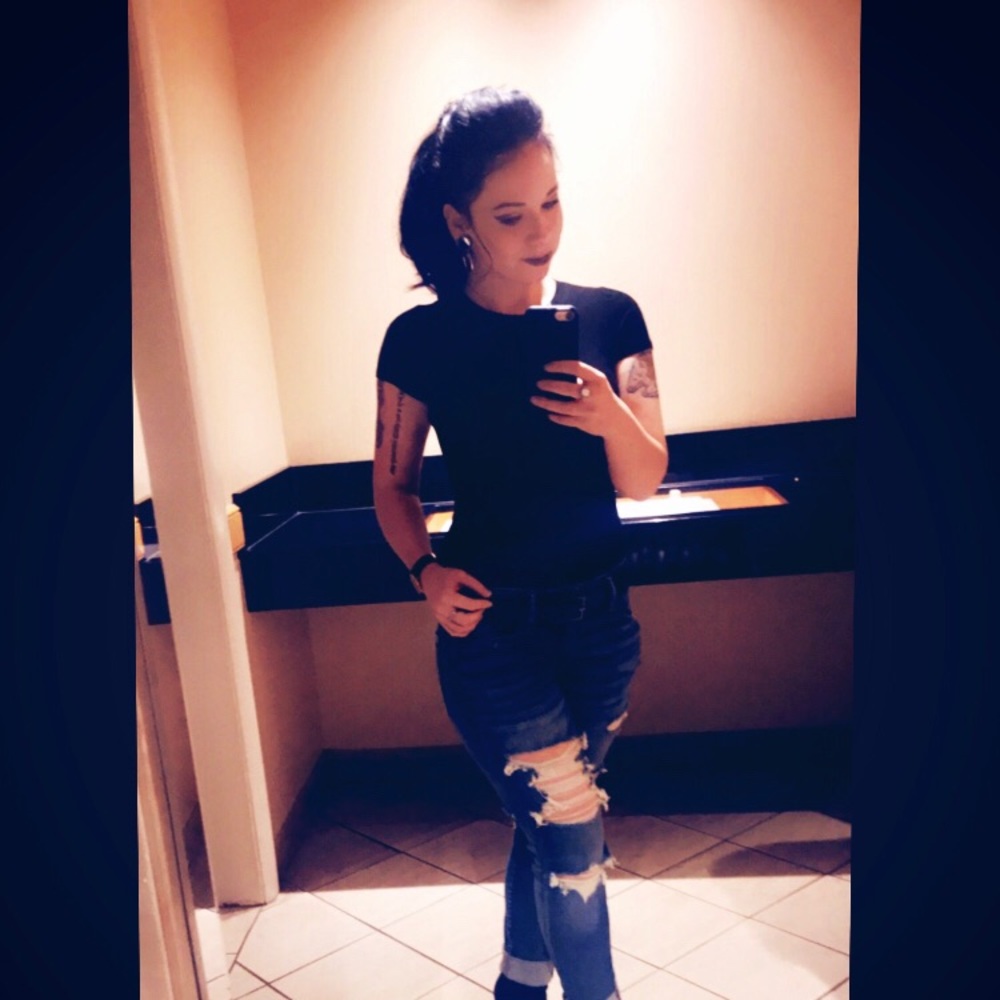 Meet your Posher, Holly